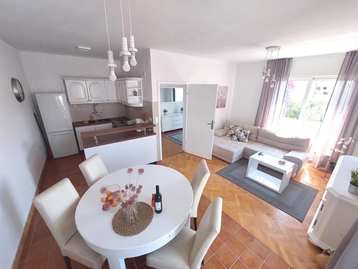 Gulin Apartments โวดีเซ ภายนอก รูปภาพ