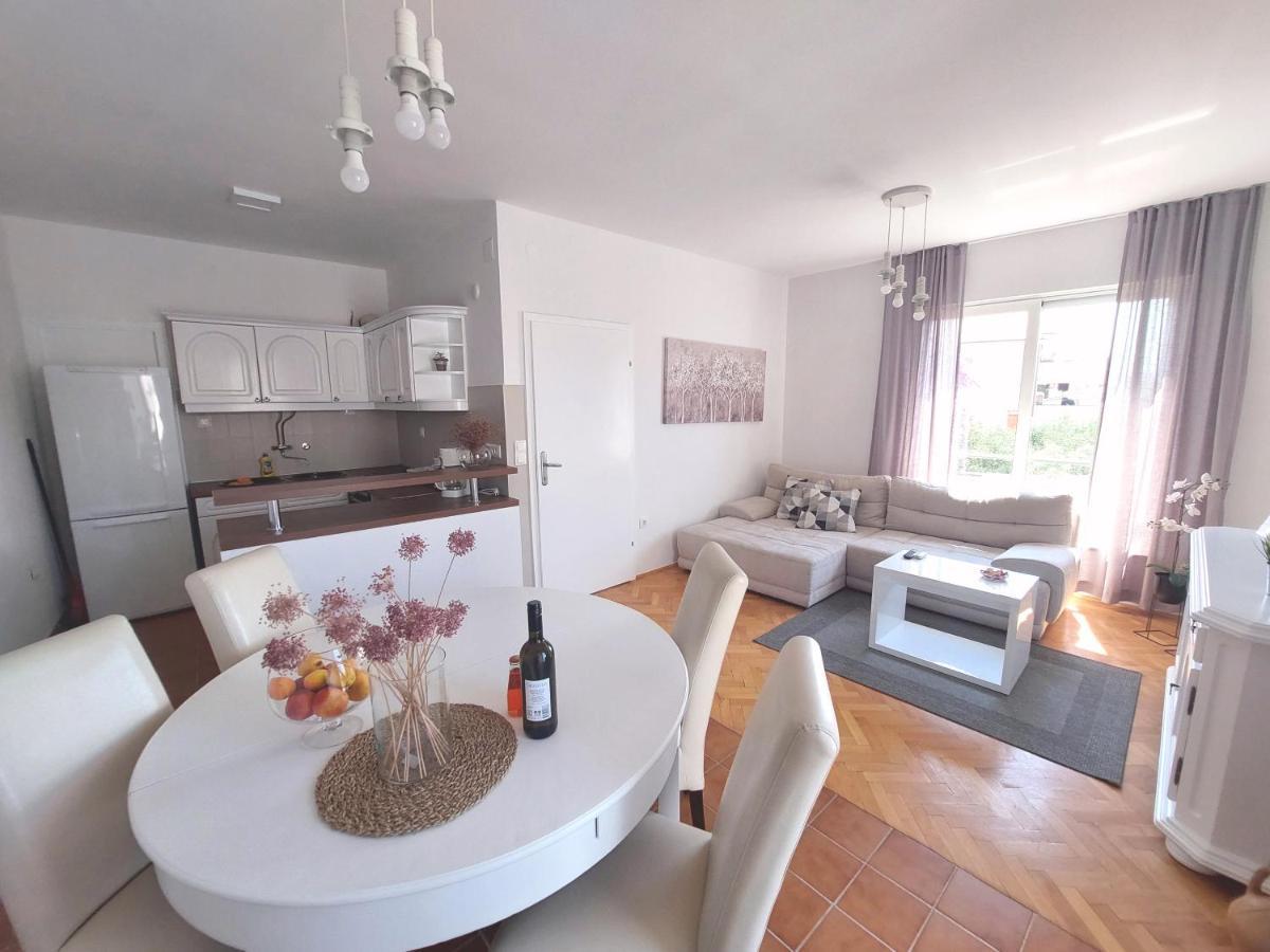 Gulin Apartments โวดีเซ ภายนอก รูปภาพ