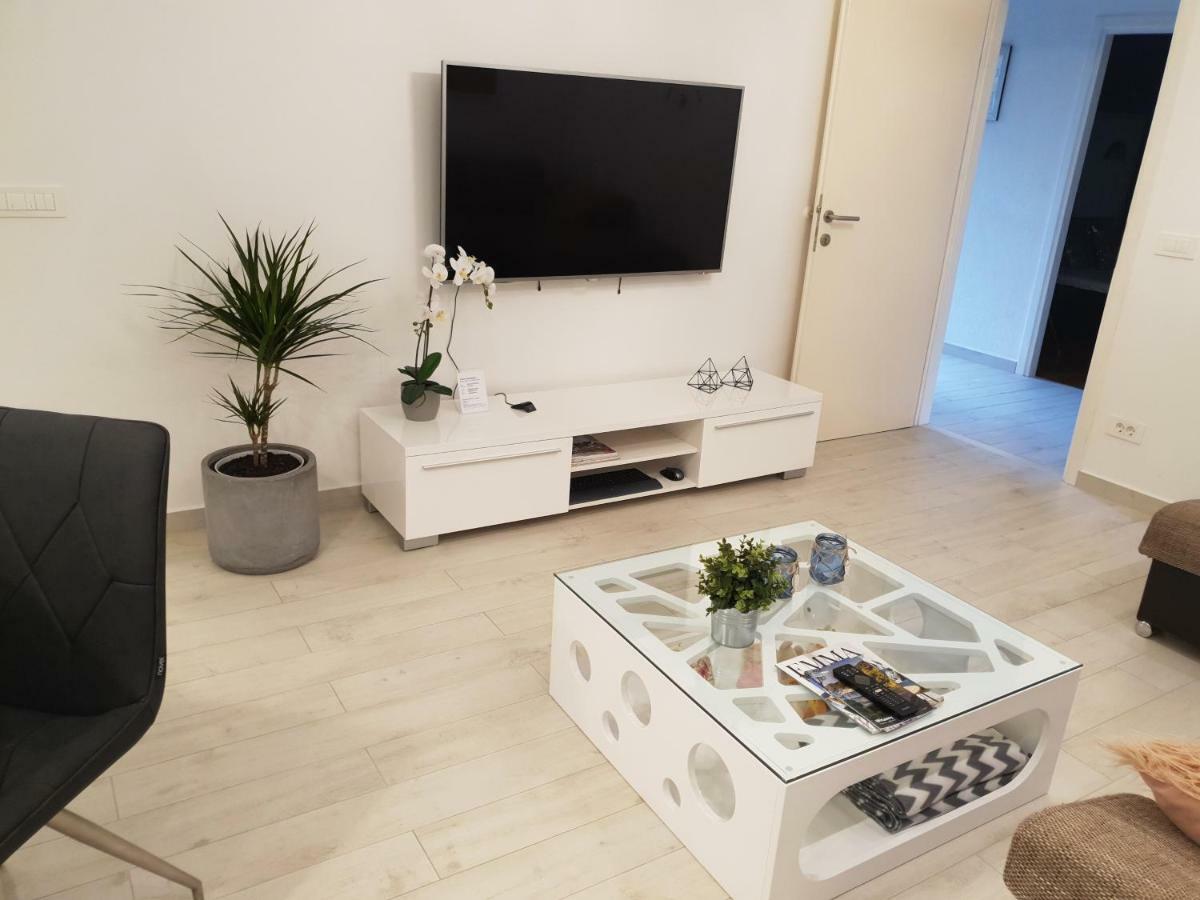 Gulin Apartments โวดีเซ ภายนอก รูปภาพ