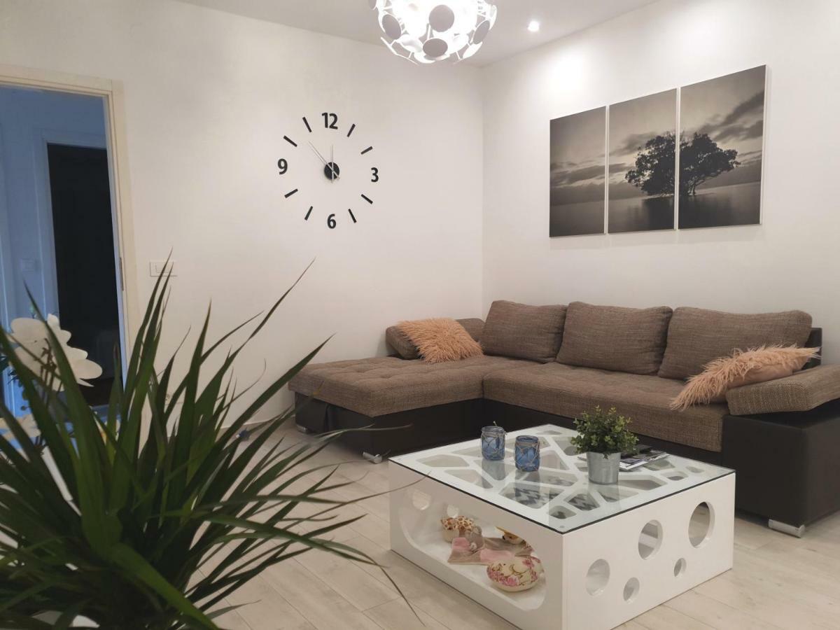 Gulin Apartments โวดีเซ ภายนอก รูปภาพ